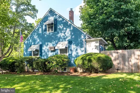 Exterior - 321 Willow Rd, Hellertown, PA 18055 photo 3 of 6