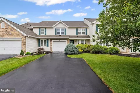 190 Park Ridge Dr, Easton, PA 18040