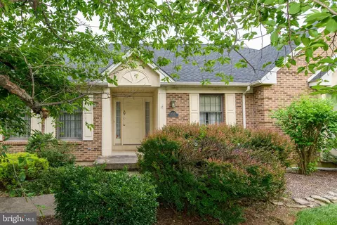 4421 Susan Dr, Bethlehem, PA 18017
