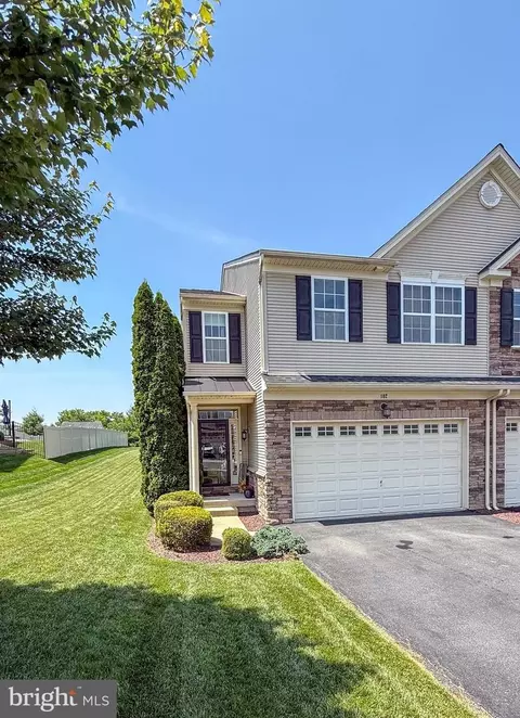 102 Gray Dr, Northampton, PA 18067