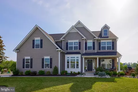 415 Chief Tatamy St, Easton, PA 18045