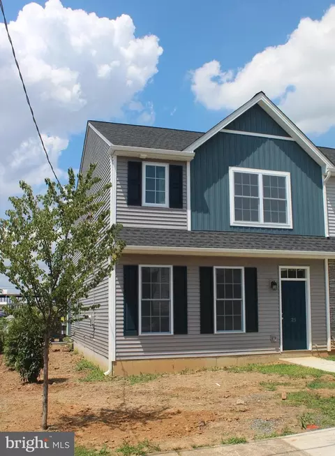 25 Kiernan Ave, Hellertown, PA 18055