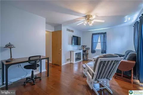Entry Way - 132 Cedar Rd, Hellertown, PA 18055 photo 1 of 6