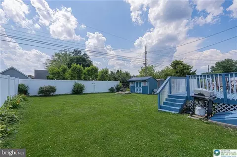Exterior - 132 Cedar Rd, Hellertown, PA 18055 photo 7 of 8