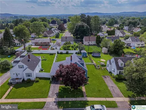 View/Area - 132 Cedar Rd, Hellertown, PA 18055 photo 1 of 10