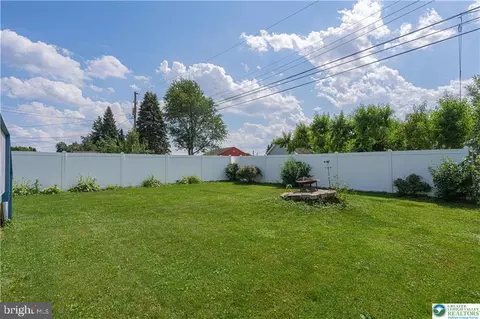 Exterior - 132 Cedar Rd, Hellertown, PA 18055 photo 8 of 8