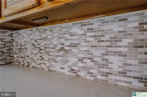 Kitchen - 132 Cedar Rd, Hellertown, PA 18055 photo 4 of 4