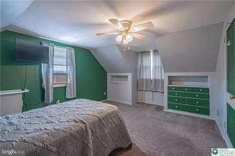 Bedroom - 132 Cedar Rd, Hellertown, PA 18055 photo 4 of 5