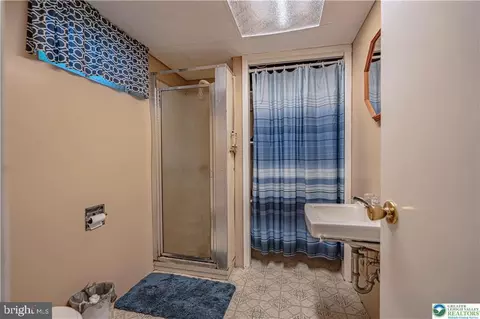 Bath - 132 Cedar Rd, Hellertown, PA 18055 photo 2 of 2