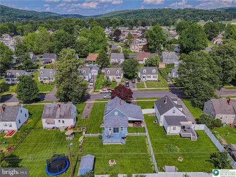View/Area - 132 Cedar Rd, Hellertown, PA 18055 photo 7 of 10