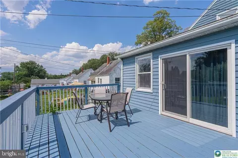 Exterior - 132 Cedar Rd, Hellertown, PA 18055 photo 5 of 8