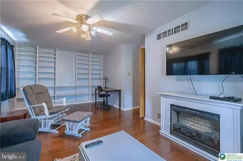 Living - 132 Cedar Rd, Hellertown, PA 18055 photo 4 of 5