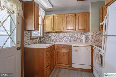 Kitchen - 132 Cedar Rd, Hellertown, PA 18055 photo 1 of 4
