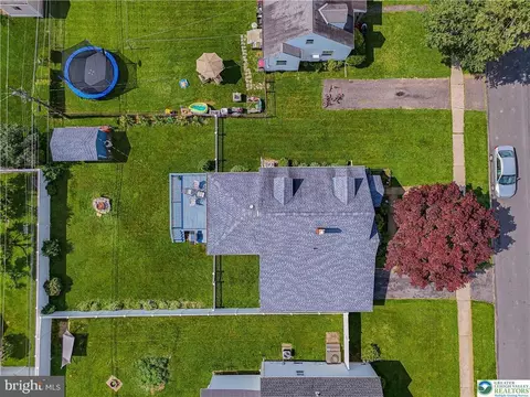 View/Area - 132 Cedar Rd, Hellertown, PA 18055 photo 9 of 10