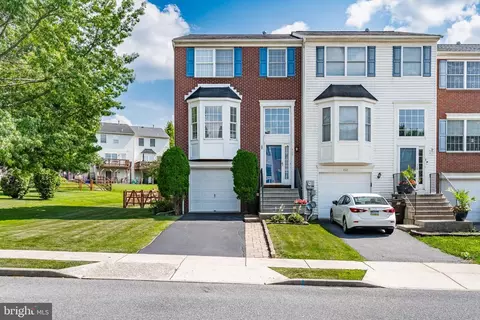 400 S Oak St, Freemansburg, PA 18017