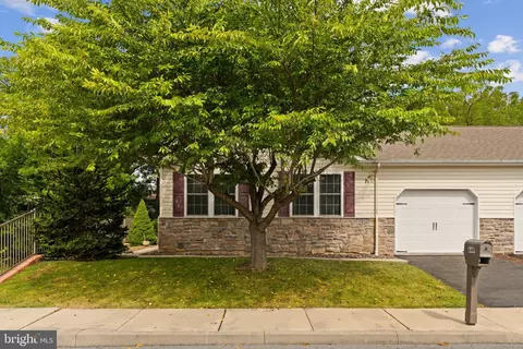 649 Walker Dr, Northampton, PA 18067