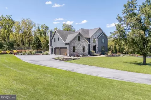 1944 Obriens Ct, Bethlehem, PA 18015