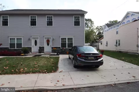205 S Canal St, Walnutport, PA 18088