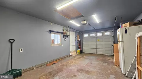 457 Maple Rd, Hellertown, PA 18055 photo 24