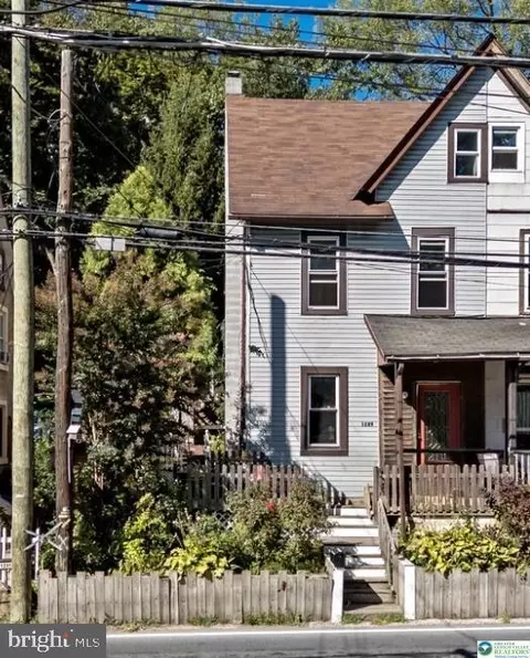 1289 Seidersville Rd, Bethlehem, PA 18015