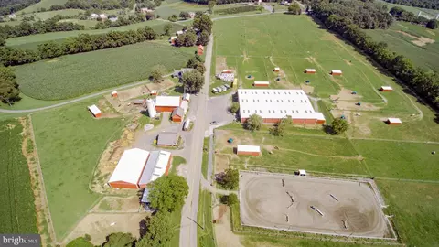 5727 Youngs Hill Rd, Easton, PA 18040