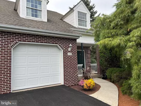 4300 Laurel Ct, Bethlehem, PA 18020