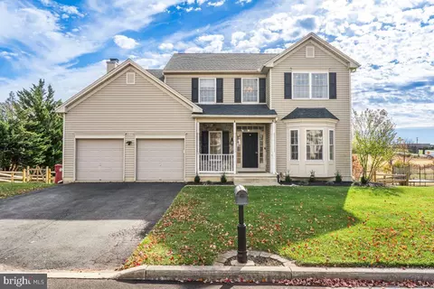4128 Foxwood Cir, Easton, PA 18040