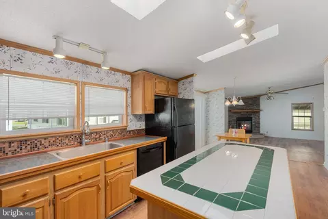 183 Greenbriar Dr S, Bath, PA 18014 photo 24