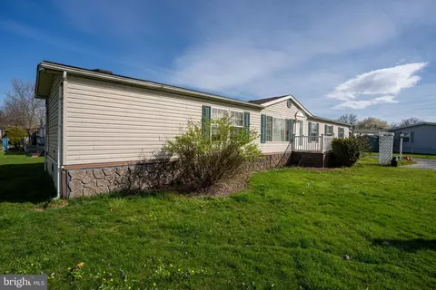 183 Greenbriar Dr S, Bath, PA 18014 photo 7