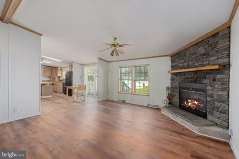 183 Greenbriar Dr S, Bath, PA 18014 photo 33
