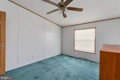 183 Greenbriar Dr S, Bath, PA 18014 photo 48