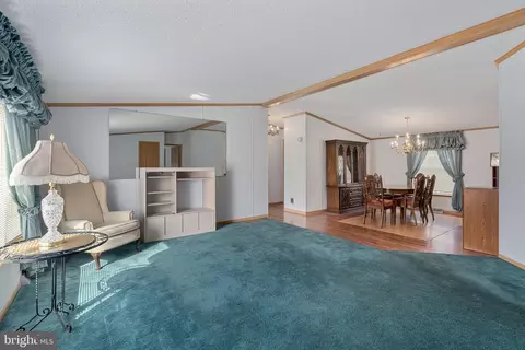 183 Greenbriar Dr S, Bath, PA 18014 photo 12