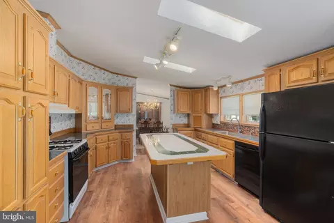 183 Greenbriar Dr S, Bath, PA 18014 photo 25