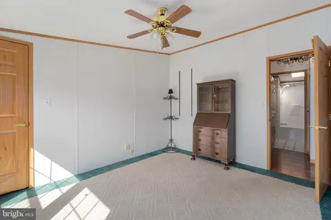 183 Greenbriar Dr S, Bath, PA 18014 photo 47