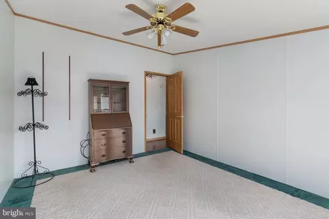 183 Greenbriar Dr S, Bath, PA 18014 photo 46