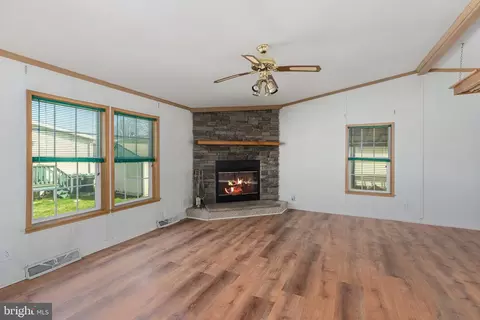 183 Greenbriar Dr S, Bath, PA 18014 photo 30