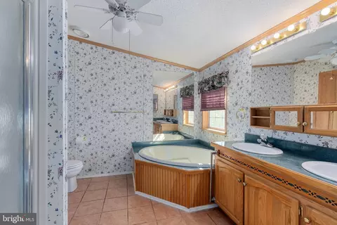 183 Greenbriar Dr S, Bath, PA 18014 photo 41
