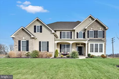 43 Saddle Ln, Easton, PA 18045