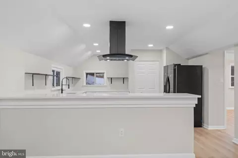 656 Creek Rd, Bath, PA 18014 photo 3