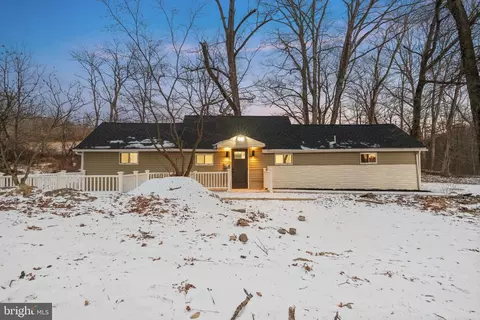 656 Creek Rd, Bath, PA 18014