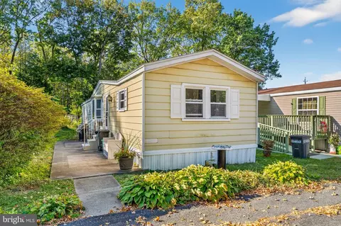 8220 Airport Rd #4, Northampton, PA 18067