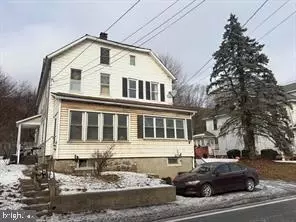 845 W Pennsylvania Ave, Pen Argyl, PA 18072