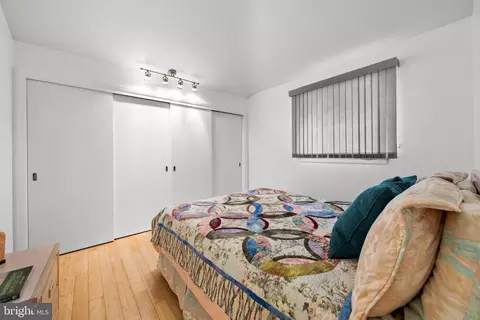 Bedroom - 436 E Macada Rd, Bethlehem, PA 18017 photo 4 of 5