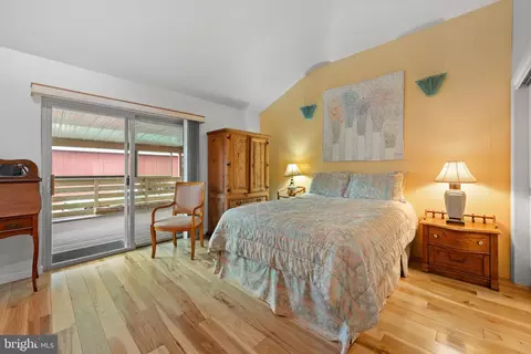 Bedroom - 436 E Macada Rd, Bethlehem, PA 18017 photo 1 of 5