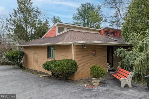 436 E Macada Rd, Bethlehem, PA 18017