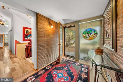 Entry Way - 436 E Macada Rd, Bethlehem, PA 18017 photo 1 of 7