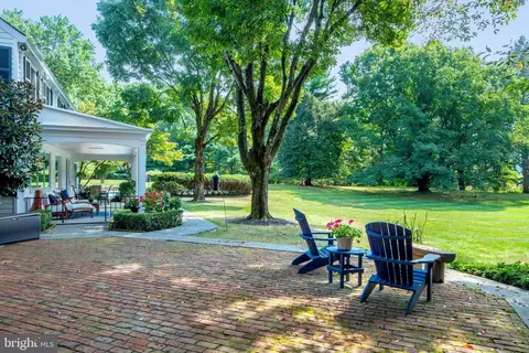 Exterior - 1803 Apple Tree Ln E, Bethlehem, PA 18015 photo 5 of 15