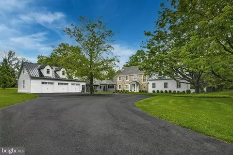 Exterior - 1803 Apple Tree Ln E, Bethlehem, PA 18015 photo 15 of 15