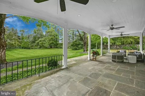 Exterior - 1803 Apple Tree Ln E, Bethlehem, PA 18015 photo 6 of 15