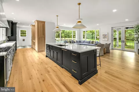 Kitchen - 1803 Apple Tree Ln E, Bethlehem, PA 18015 photo 3 of 3